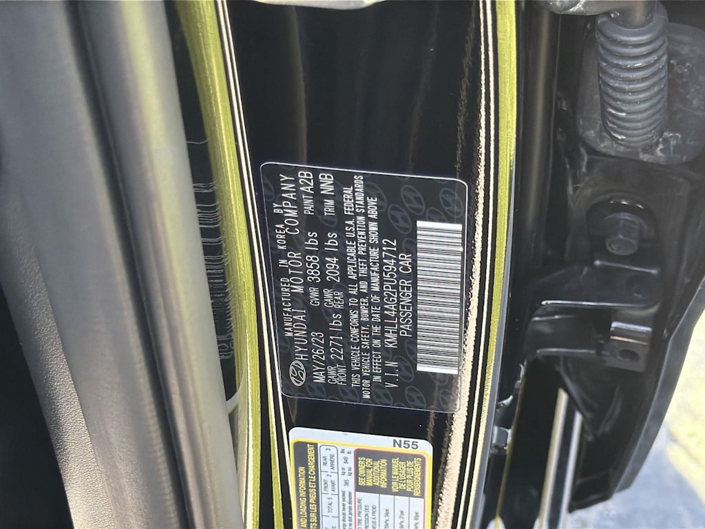 Thumbnail: 2023 Hyundai Elantra - 17