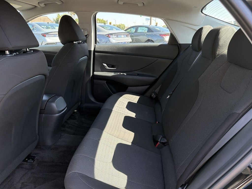 Thumbnail: 2023 Hyundai Elantra - 11