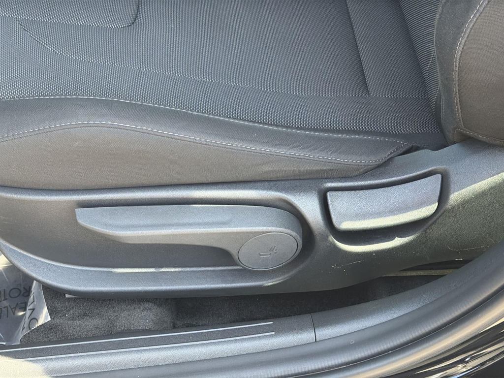 Thumbnail: 2023 Hyundai Elantra - 30