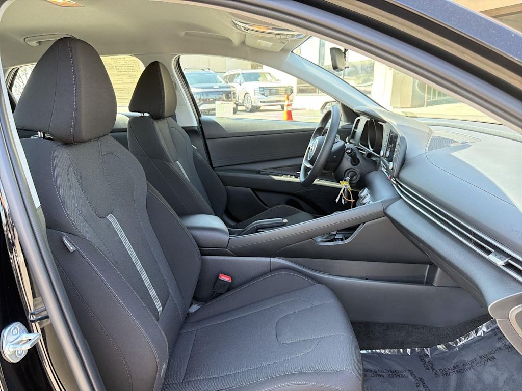 Thumbnail: 2023 Hyundai Elantra - 34