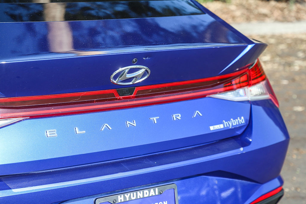 Thumbnail: 2023 Hyundai Elantra - 24