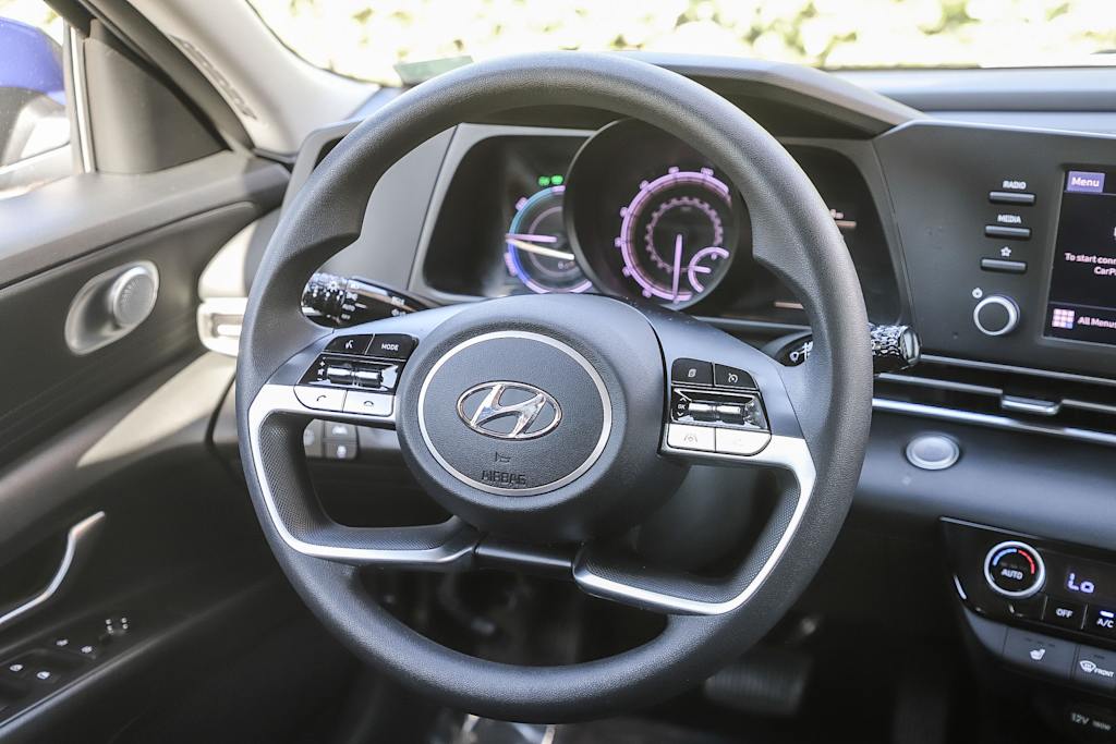 Thumbnail: 2023 Hyundai Elantra - 12