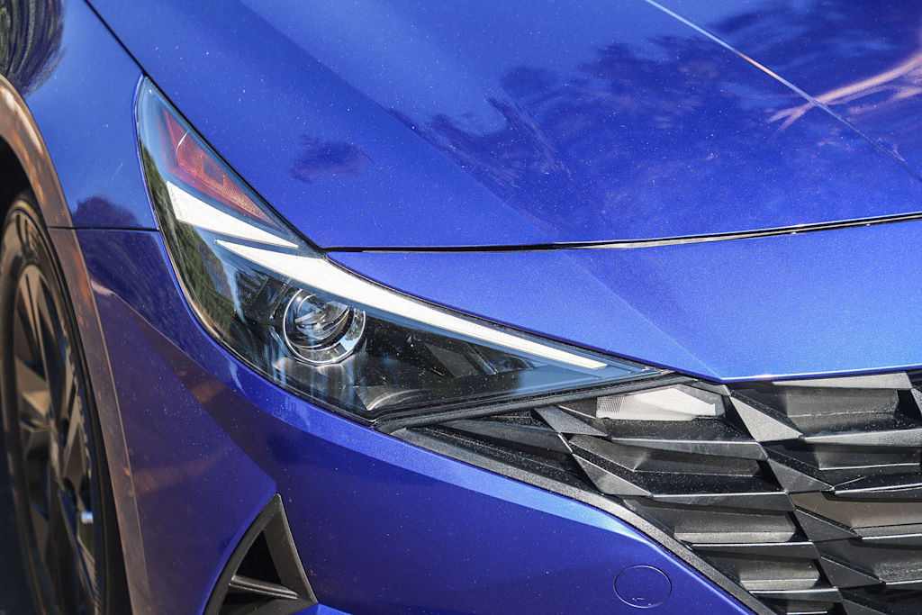 Thumbnail: 2023 Hyundai Elantra - 19