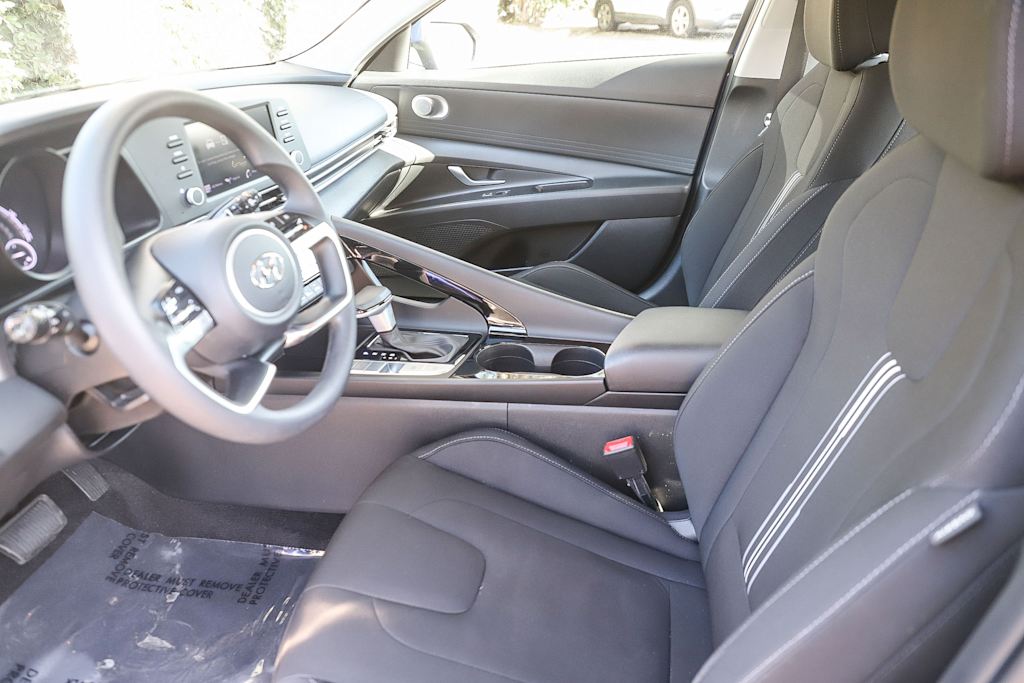Thumbnail: 2023 Hyundai Elantra - 10