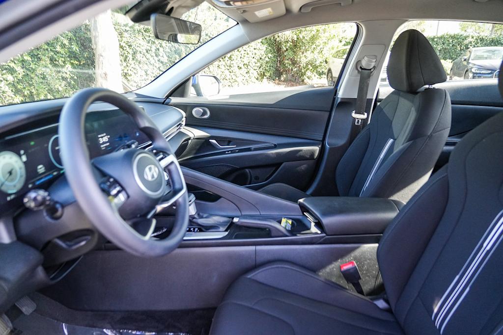 Thumbnail: 2024 Hyundai Elantra - 11
