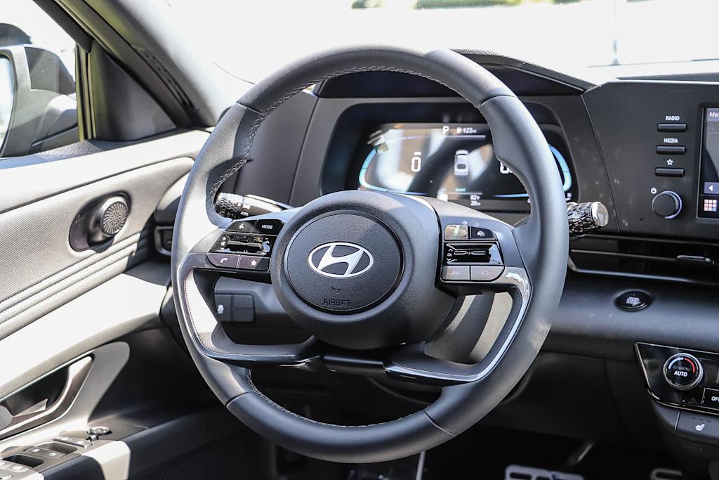 Thumbnail: 2026 Hyundai Elantra - 9