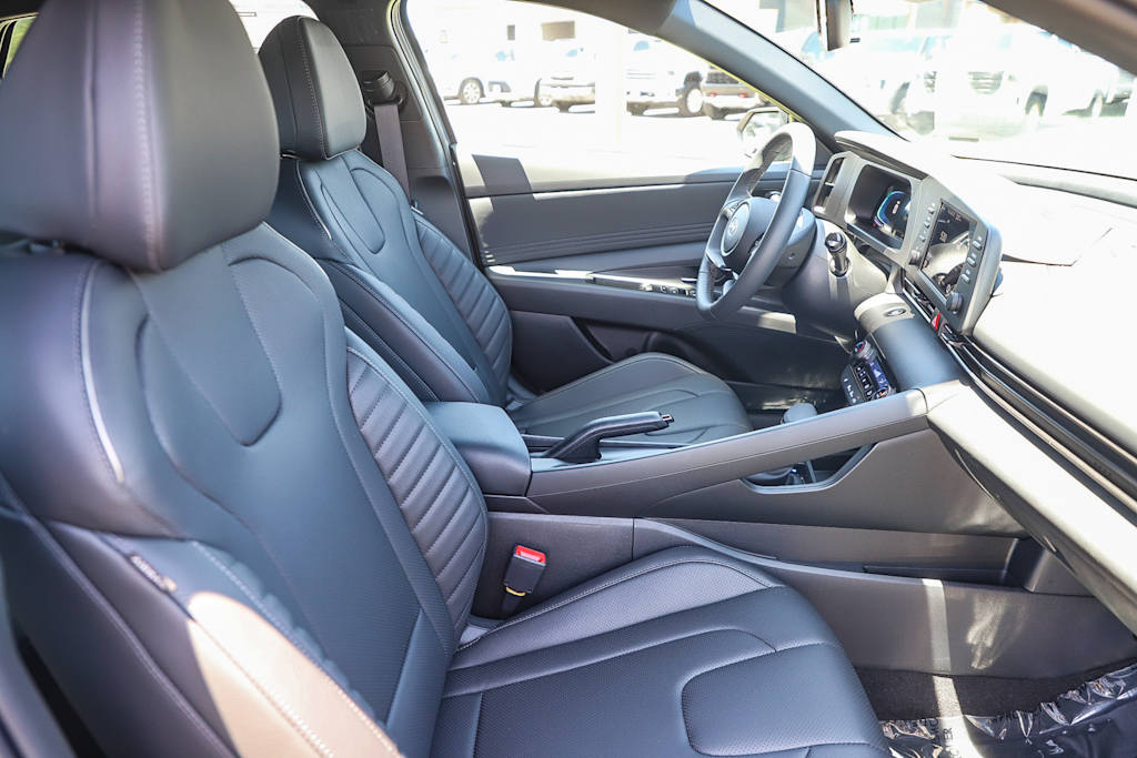Thumbnail: 2026 Hyundai Elantra - 10