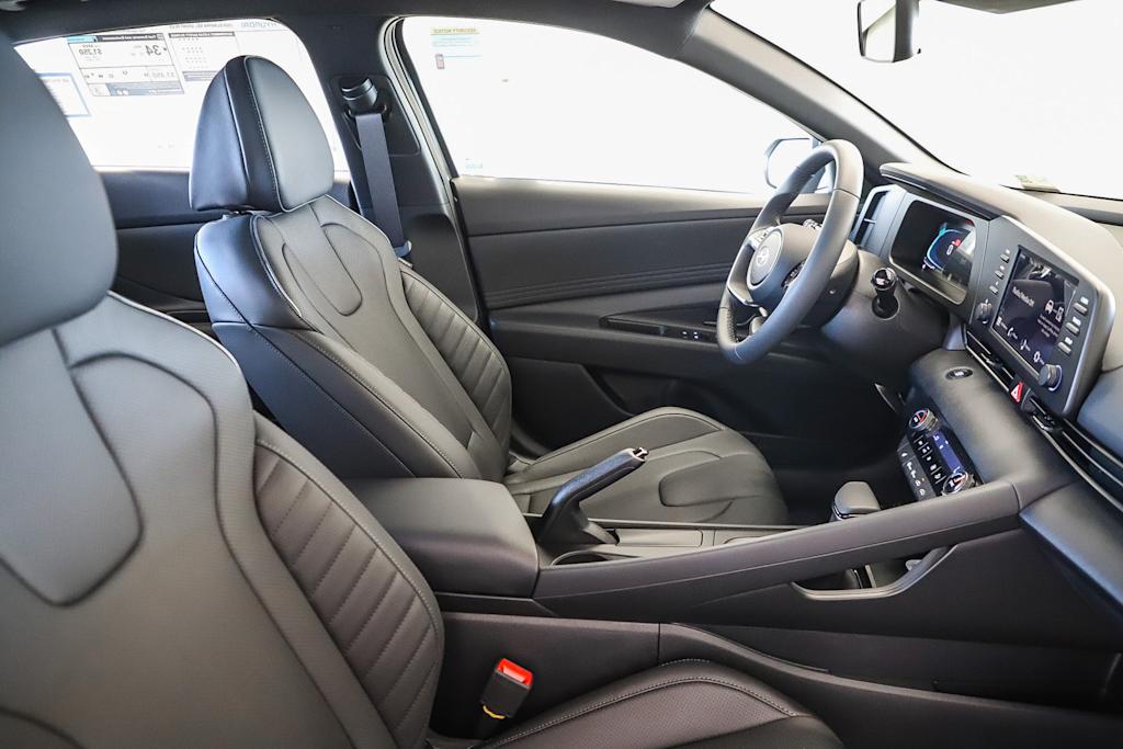 Thumbnail: 2026 Hyundai Elantra - 10