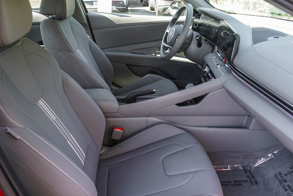Thumbnail: 2024 Hyundai Elantra - 10