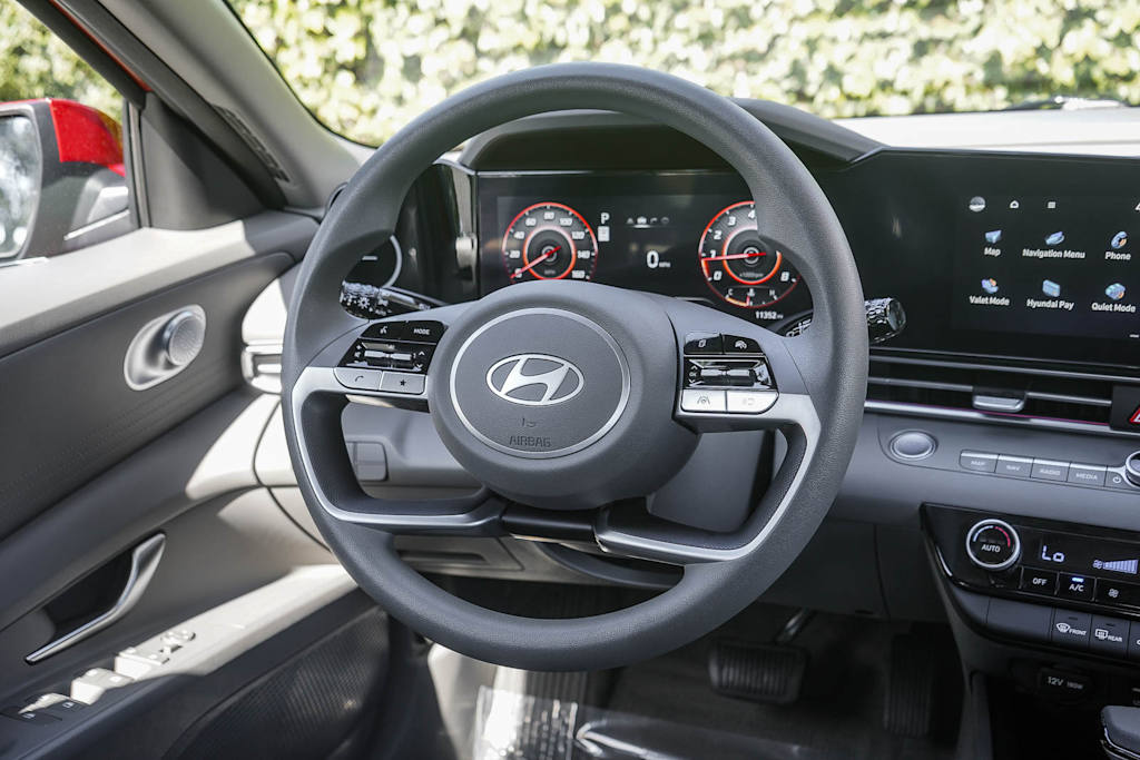 Thumbnail: 2024 Hyundai Elantra - 9