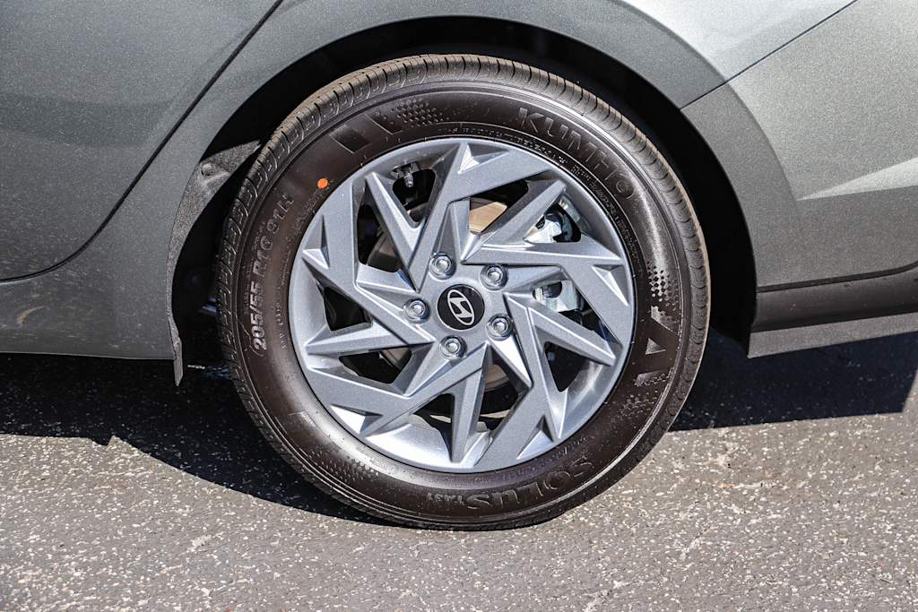 Thumbnail: 2026 Hyundai Elantra - 22