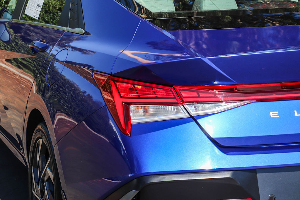 Thumbnail: 2024 Hyundai Elantra - 21