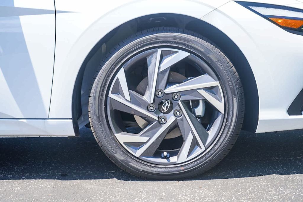 Thumbnail: 2026 Hyundai Elantra - 20