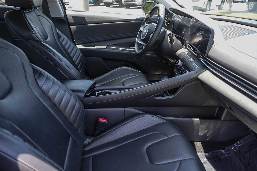 Thumbnail: 2024 Hyundai Elantra - 10