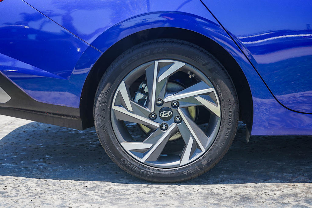 Thumbnail: 2024 Hyundai Elantra - 7