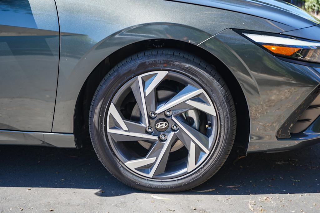 Thumbnail: 2026 Hyundai Elantra - 21