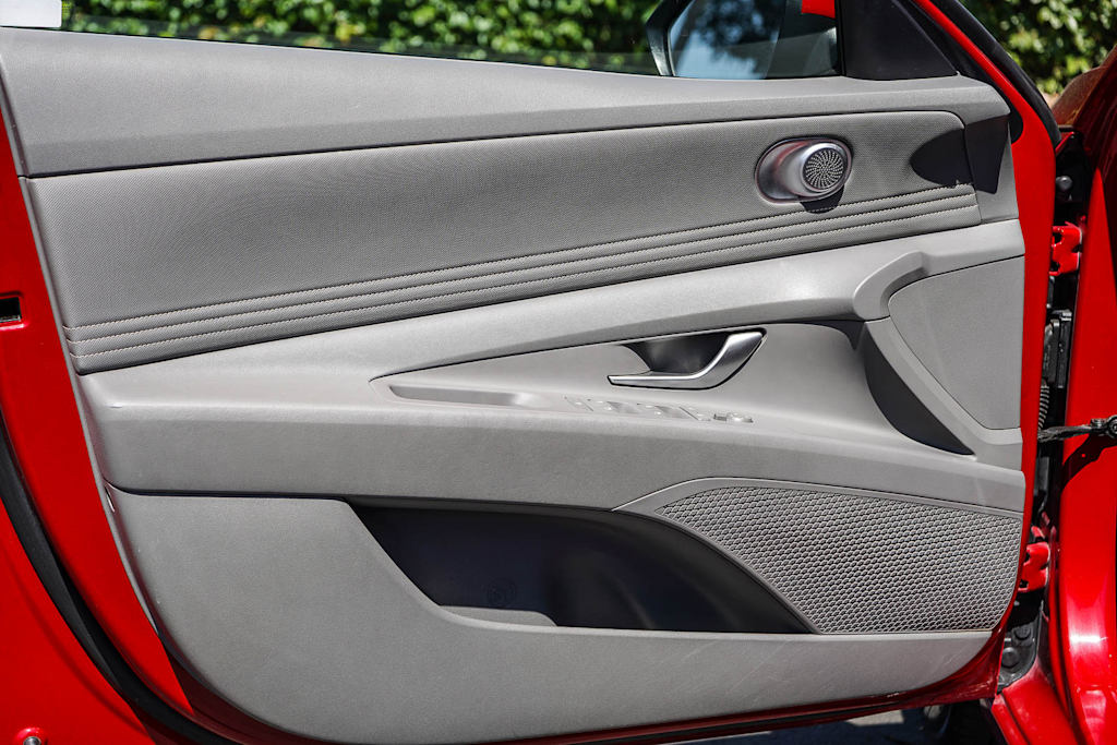 Thumbnail: 2022 Hyundai Elantra - 25