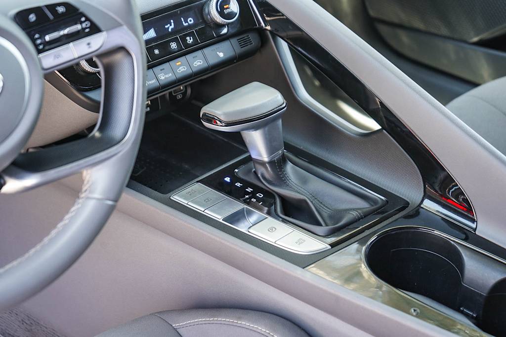 Thumbnail: 2022 Hyundai Elantra - 15