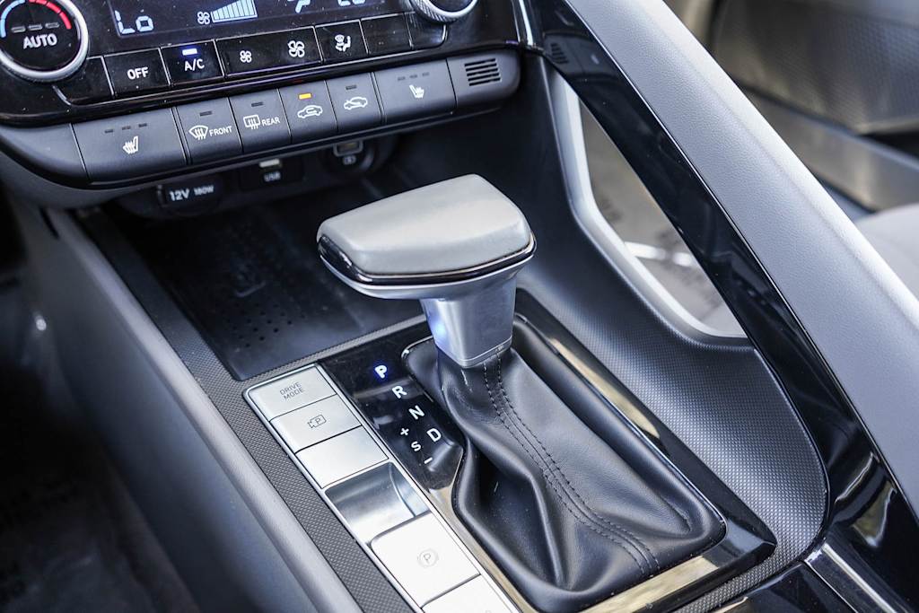 Thumbnail: 2022 Hyundai Elantra - 27