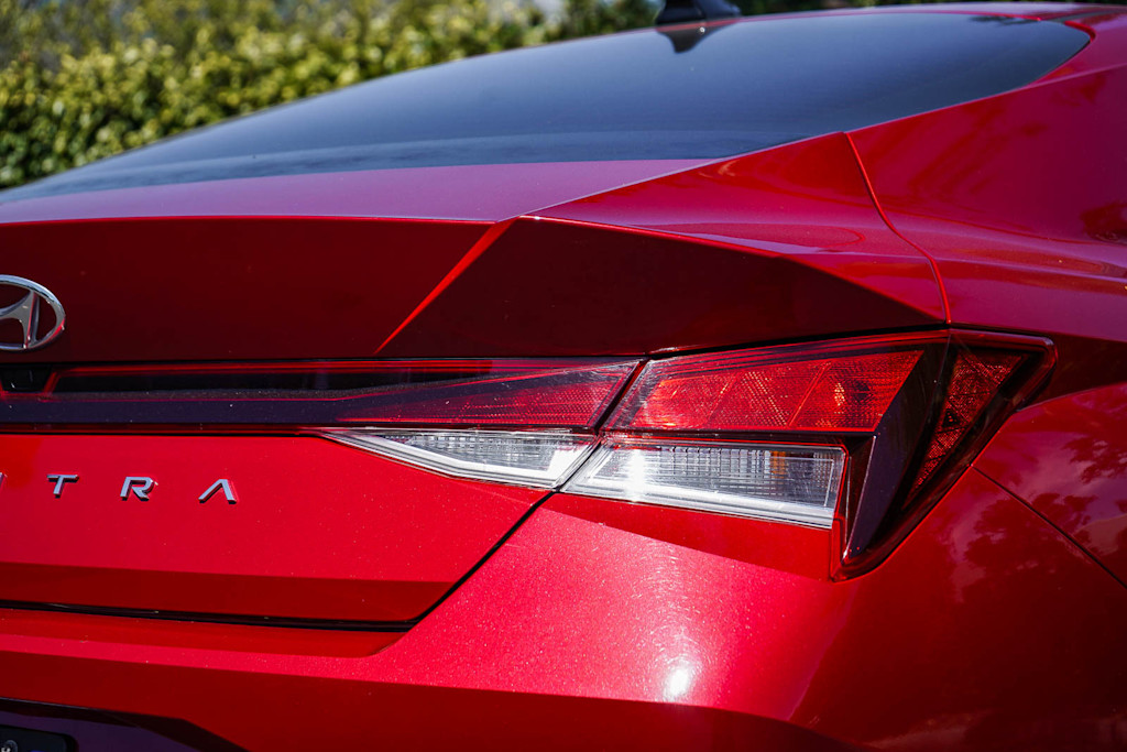 Thumbnail: 2022 Hyundai Elantra - 6