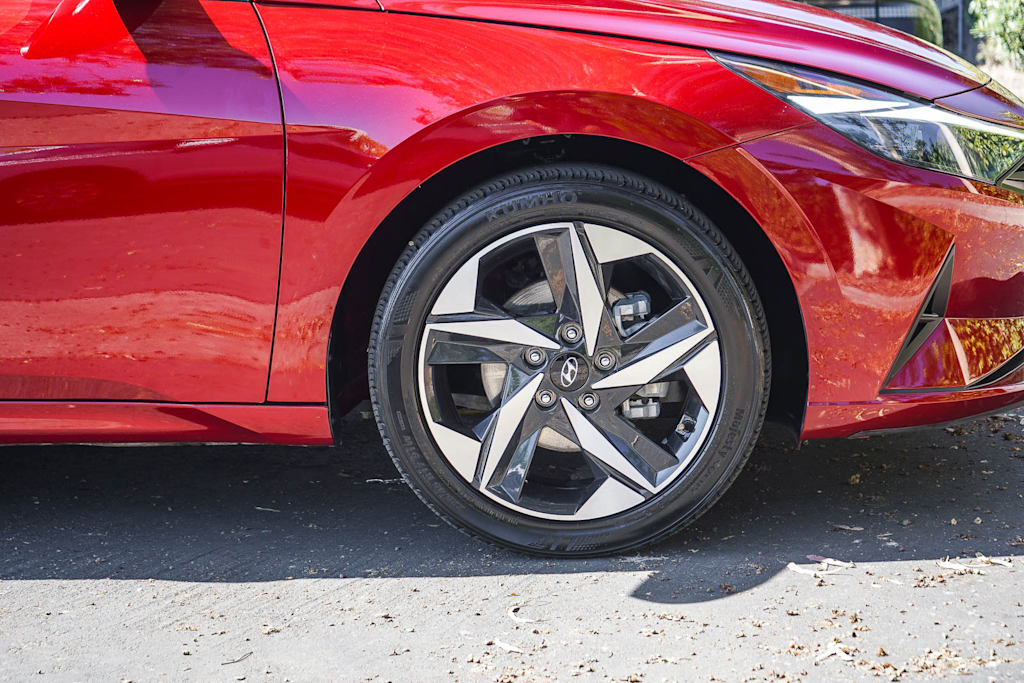 Thumbnail: 2023 Hyundai Elantra - 20