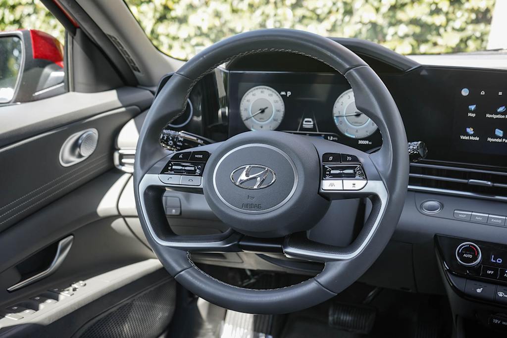 Thumbnail: 2023 Hyundai Elantra - 9