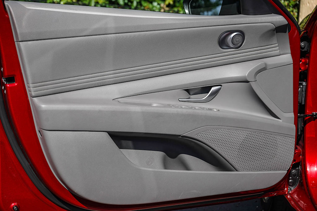 Thumbnail: 2023 Hyundai Elantra - 23