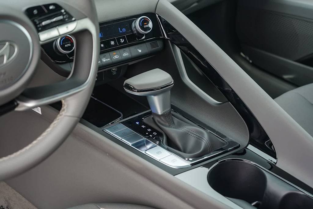 Thumbnail: 2026 Hyundai Elantra - 14