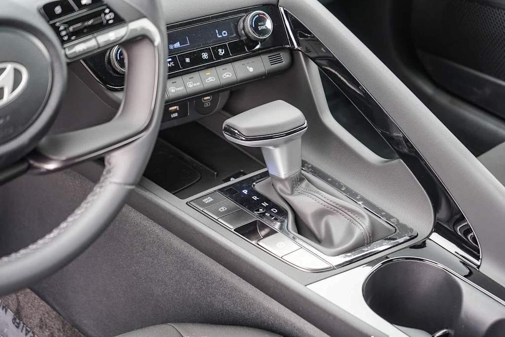 Thumbnail: 2026 Hyundai Elantra - 13