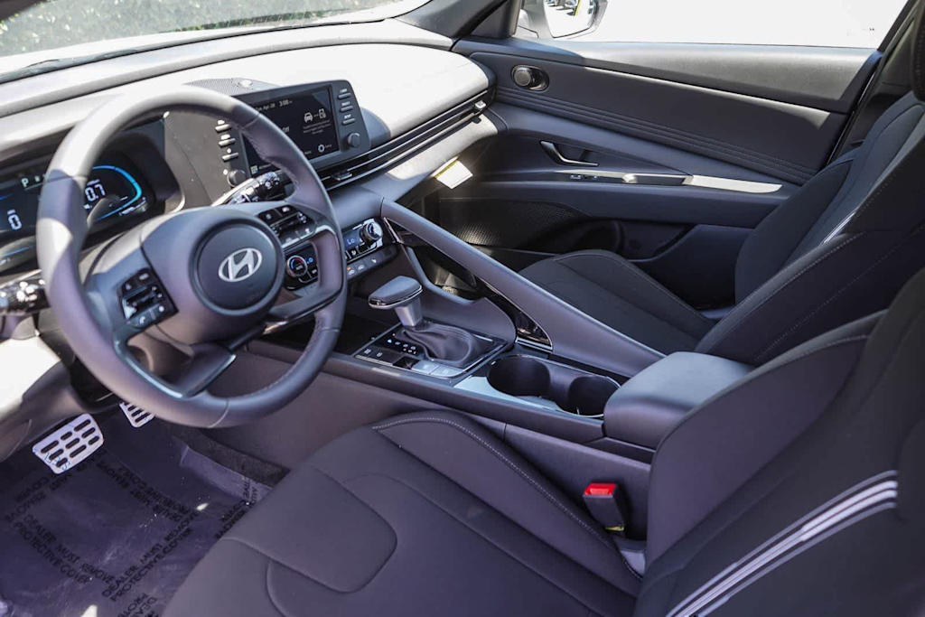 Thumbnail: 2026 Hyundai Elantra - 11