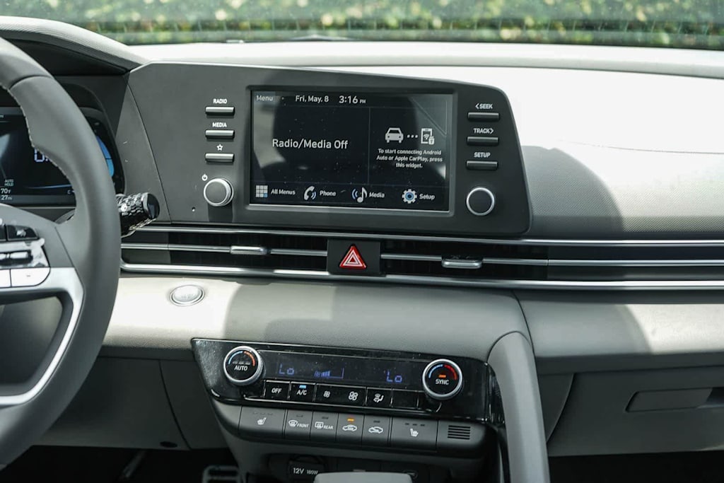 Thumbnail: 2026 Hyundai Elantra - 11
