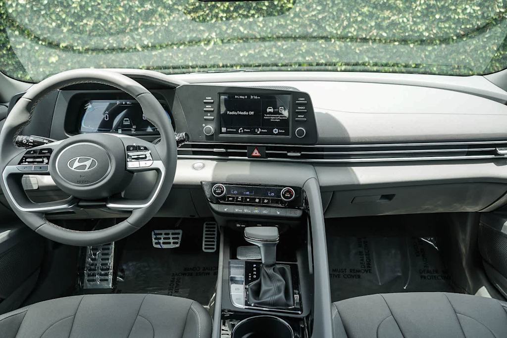 Thumbnail: 2026 Hyundai Elantra - 2