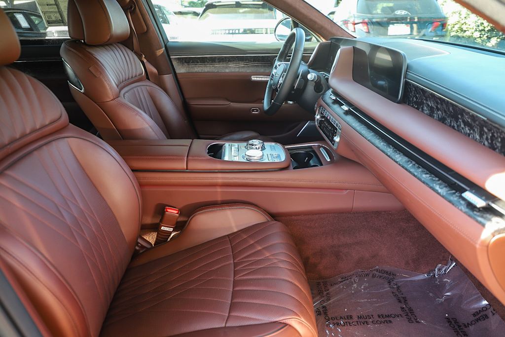 Thumbnail: 2023 Genesis G90 - 10