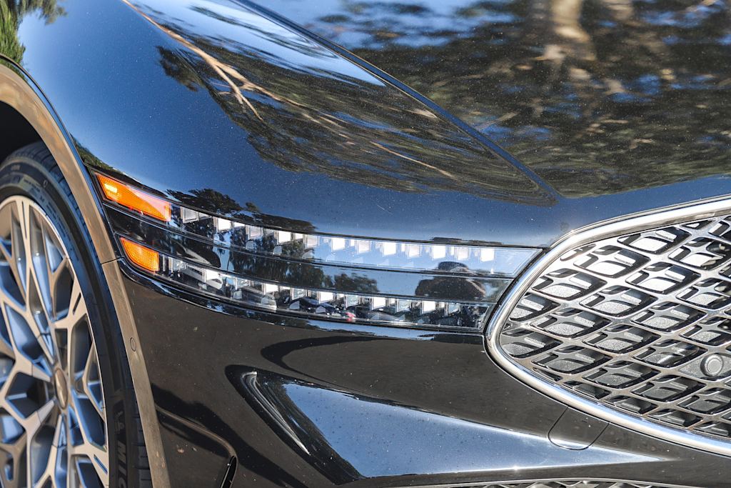 Thumbnail: 2023 Genesis G90 - 6