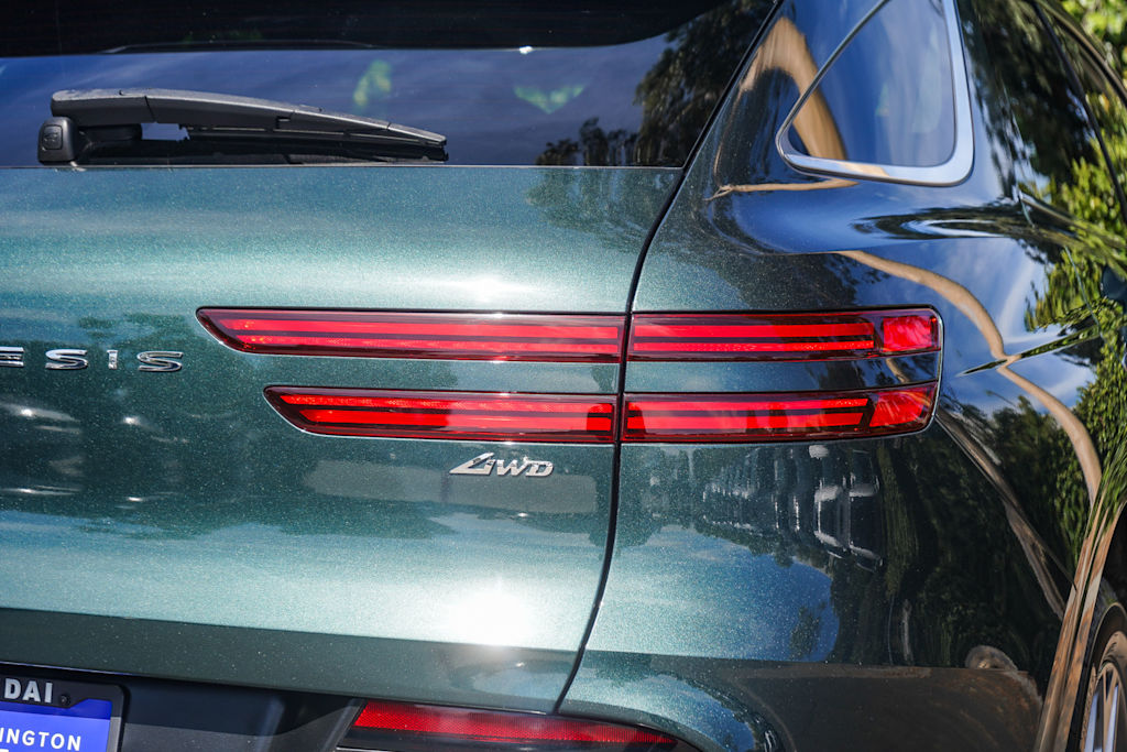 Thumbnail: 2023 Genesis GV70 - 20