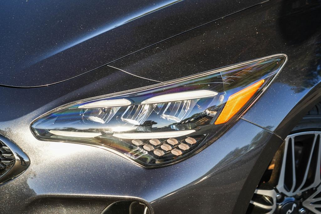 Thumbnail: 2022 Kia Stinger - 17