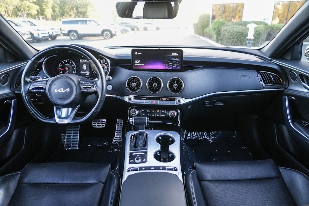 Thumbnail: 2022 Kia Stinger - 2