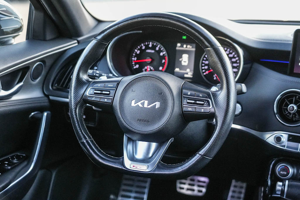 Thumbnail: 2022 Kia Stinger - 9