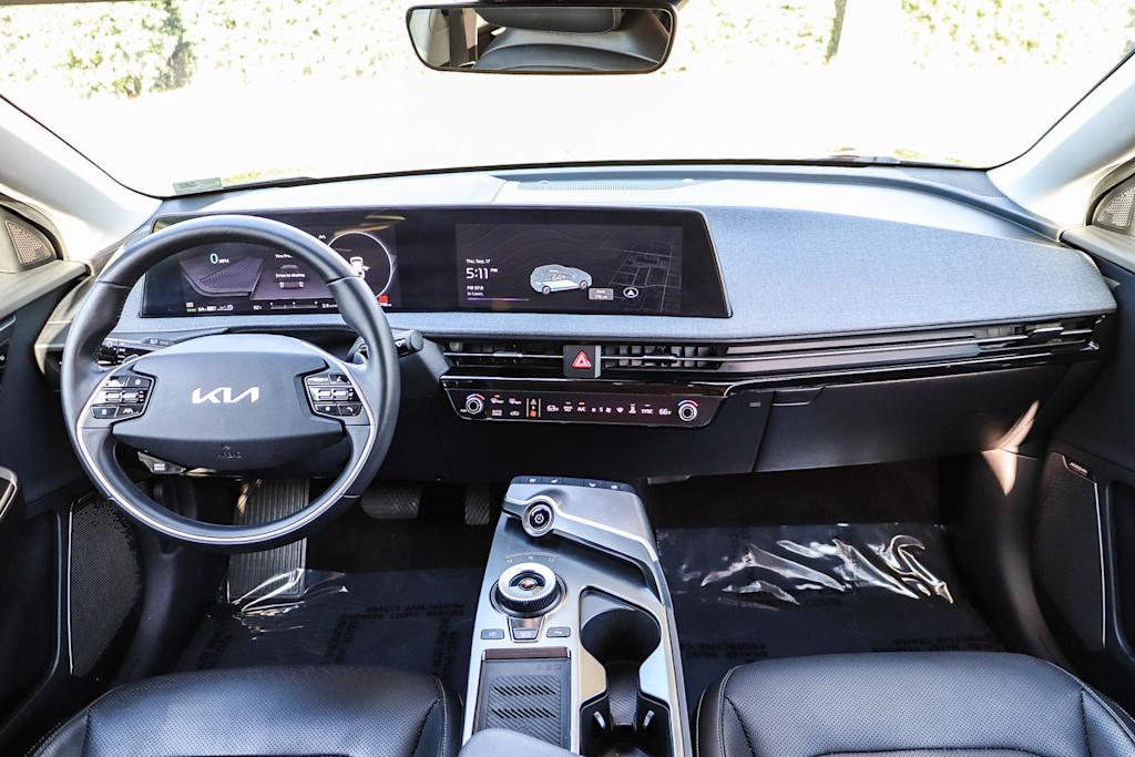 Thumbnail: 2022 Kia EV6 - 2