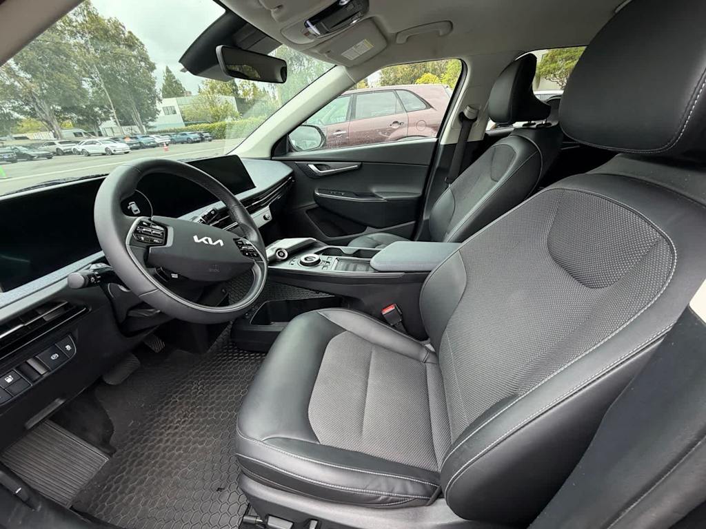 Thumbnail: 2023 Kia EV6 - 4