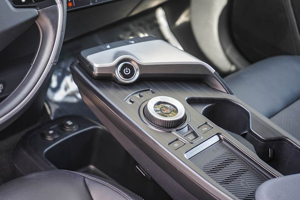 Thumbnail: 2023 Kia EV6 - 15
