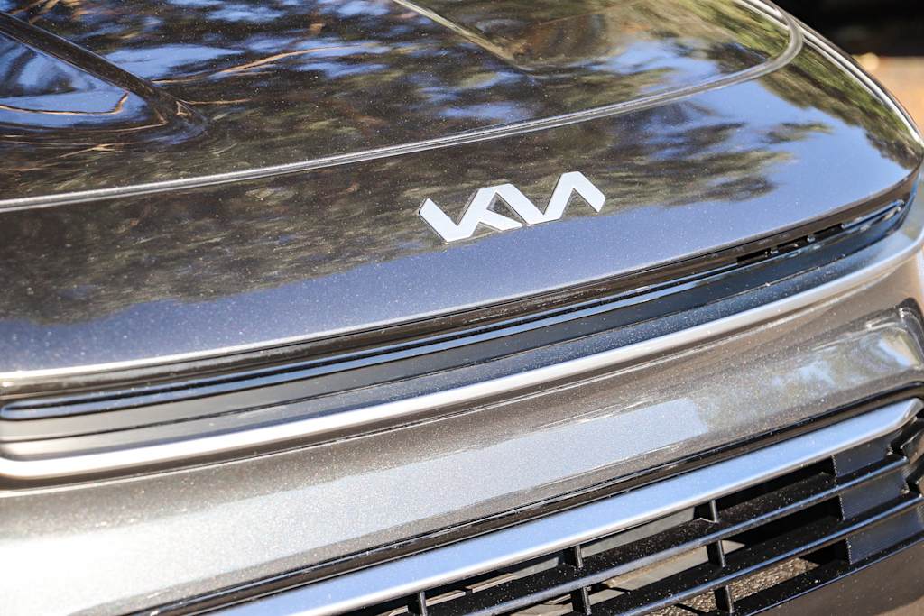 Thumbnail: 2023 Kia Niro - 18