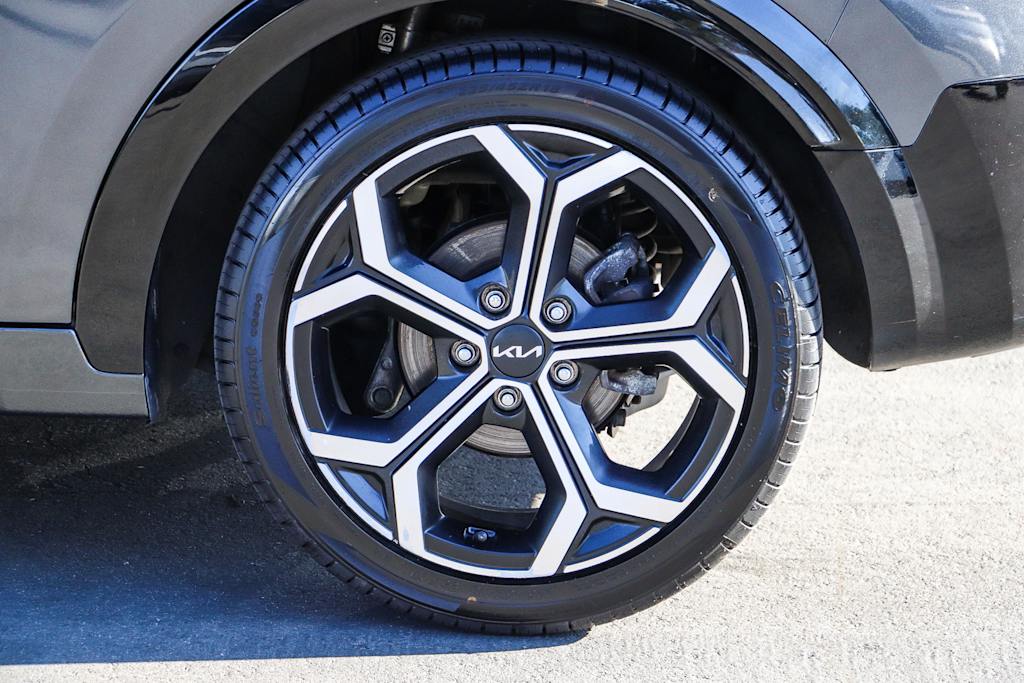 Thumbnail: 2023 Kia Niro - 21