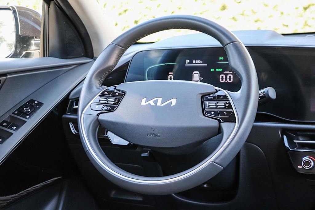 Thumbnail: 2023 Kia Niro - 9