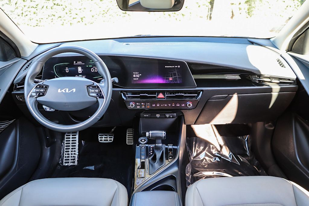 Thumbnail: 2023 Kia Niro - 2