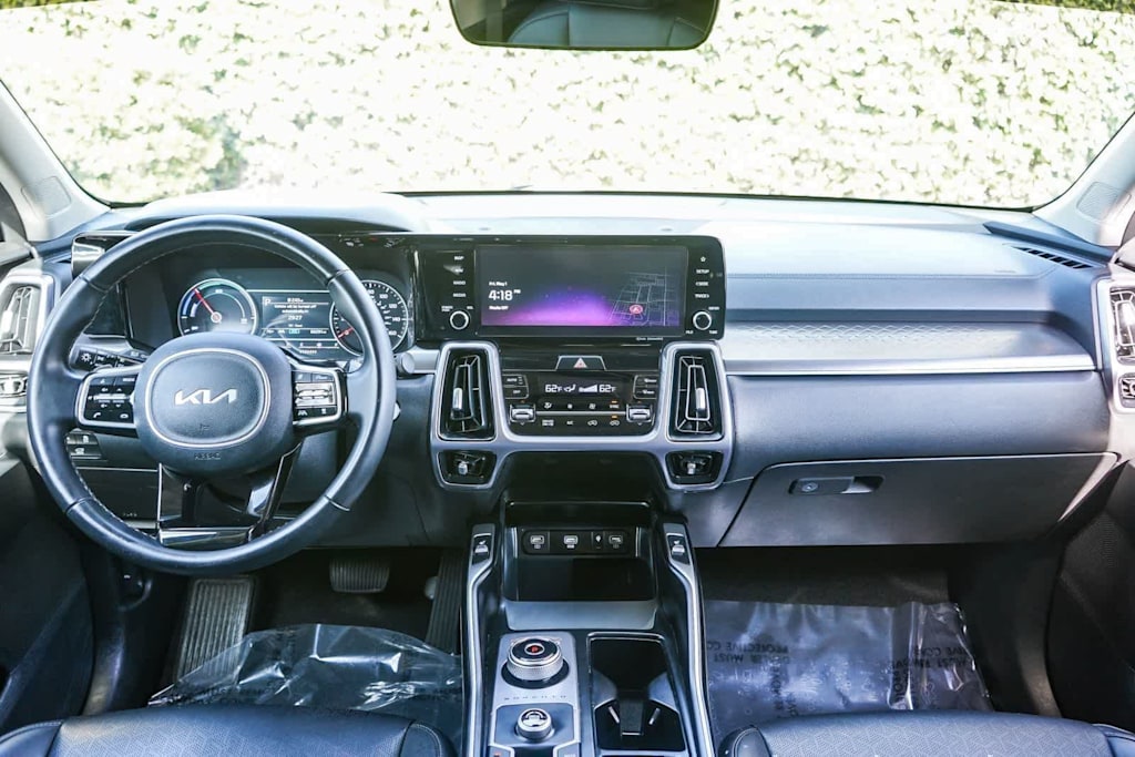 Thumbnail: 2023 Kia Sorento - 2