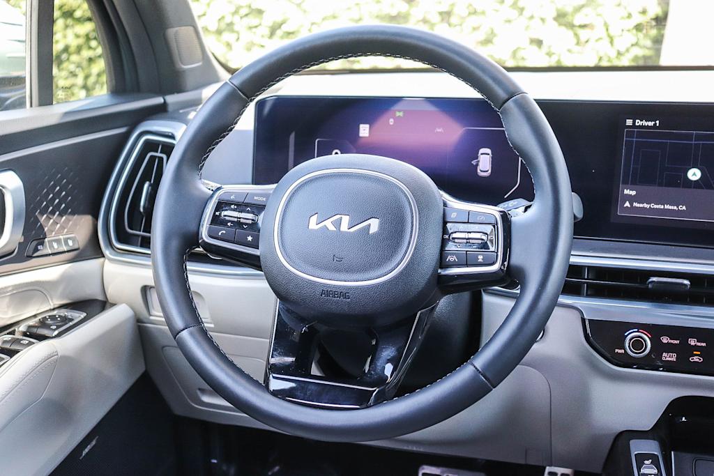 Thumbnail: 2025 Kia Sorento - 9