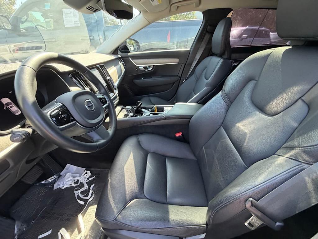 Thumbnail: 2023 Volvo S90 - 4