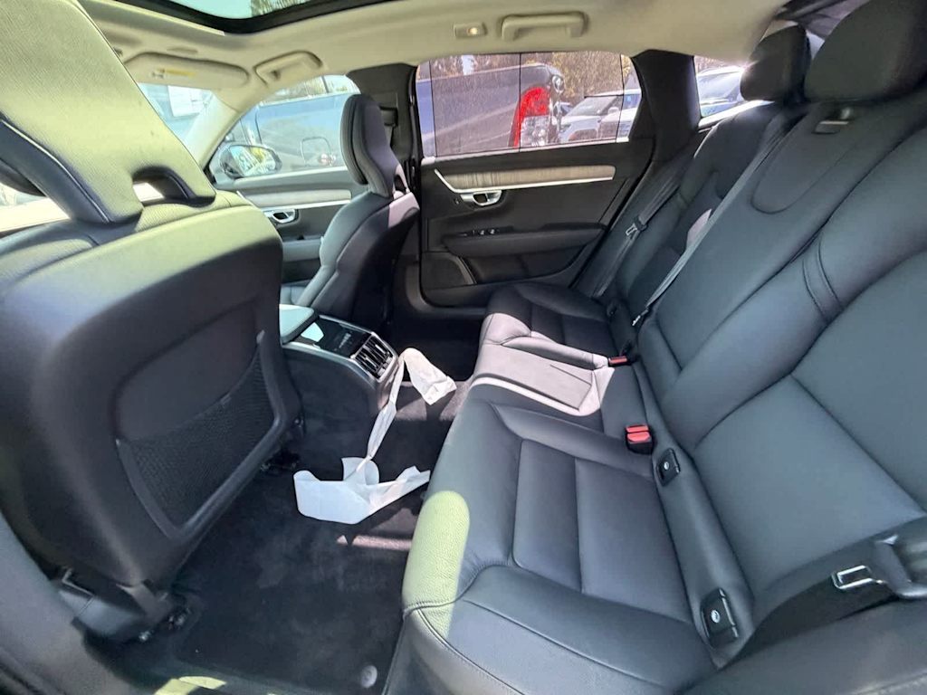 Thumbnail: 2023 Volvo S90 - 5