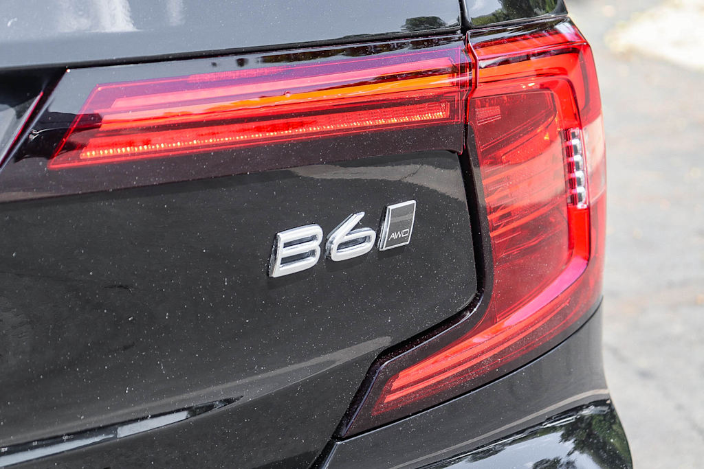 Thumbnail: 2023 Volvo S90 - 24